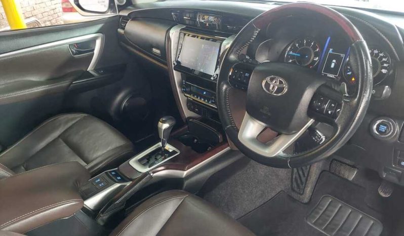 2019 TOYOTA FORTUNER 2.8GD-6 R/B A/T full