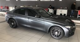 2013 BMW 320i A/T (F30)