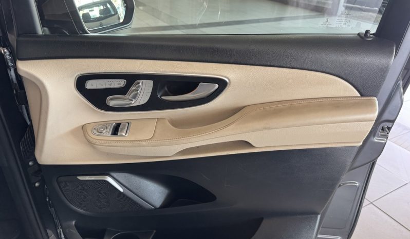 2022 MERCEDES-BENZ V300d AVANTGARDE full