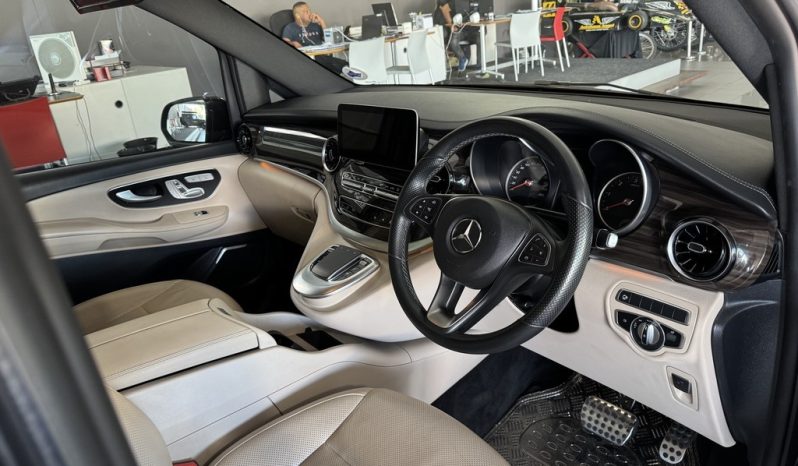 2022 MERCEDES-BENZ V300d AVANTGARDE full