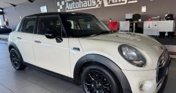 2015 MINI COOPER 5DR (XS52)
