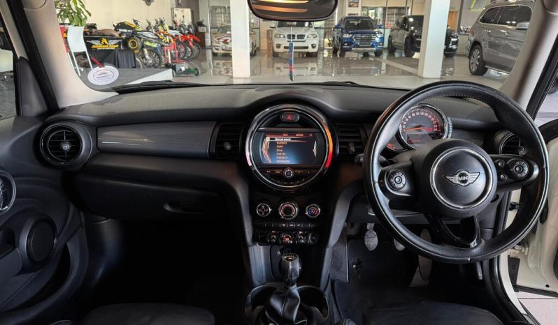 2015 MINI COOPER 5DR (XS52) full