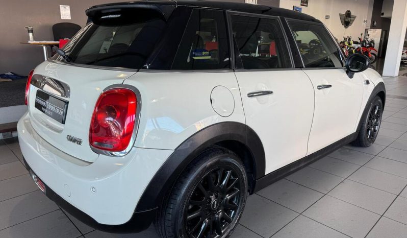 2015 MINI COOPER 5DR (XS52)