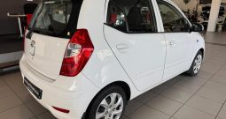 2017 HYUNDAI i10 1.1 GLS/MOTION