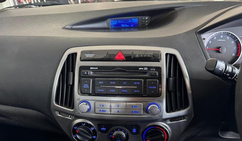 2012 HYUNDAI i20 1.4 FLUID A/T full