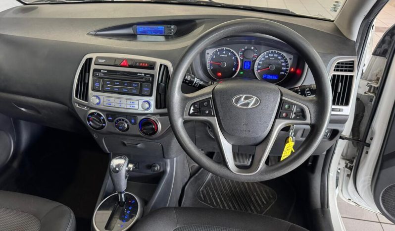 2012 HYUNDAI i20 1.4 FLUID A/T full