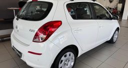 2012 HYUNDAI i20 1.4 FLUID A/T