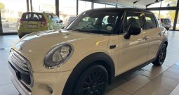 2015 MINI COOPER 5DR (XS52)