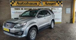 2015 TOYOTA FORTUNER 3.0D-4D R/B A/T