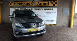 2015 TOYOTA FORTUNER 3.0D-4D R/B A/T