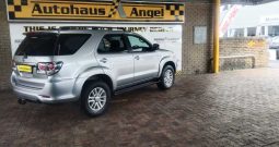 2015 TOYOTA FORTUNER 3.0D-4D R/B A/T