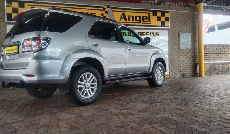 2015 TOYOTA FORTUNER 3.0D-4D R/B A/T full