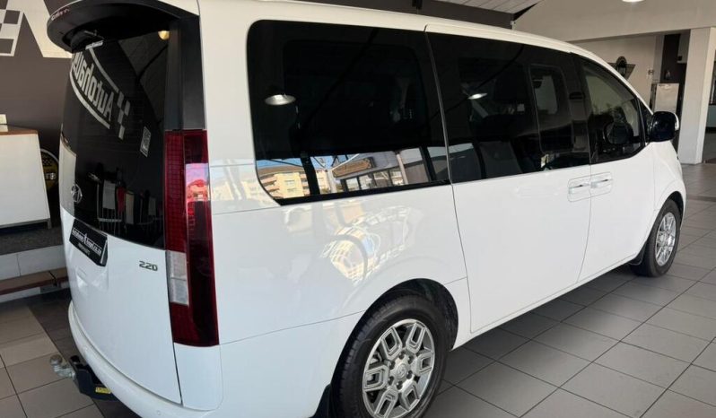 2023 HYUNDAI STARIA 2.2D EXECUTIVE A/T full
