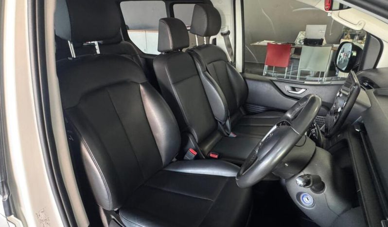 2023 HYUNDAI STARIA 2.2D EXECUTIVE A/T full