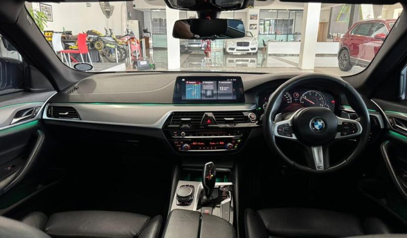 2018 BMW 520d M SPORT A/T (G30) full