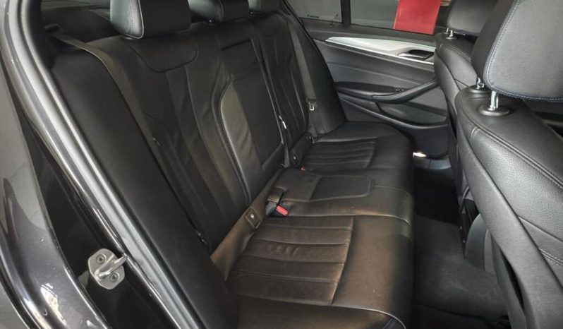 2018 BMW 520d M SPORT A/T (G30) full