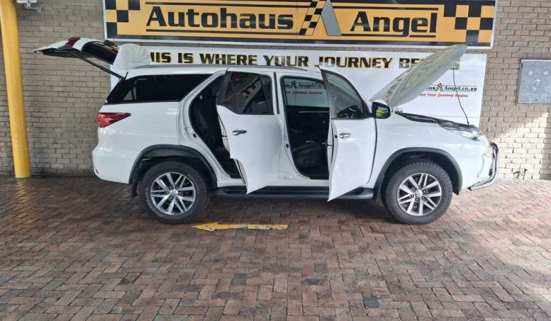 2018 TOYOTA FORTUNER 2.8GD-6 4X4 full