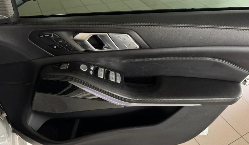 2019 BMW X7 M50d (G07) full