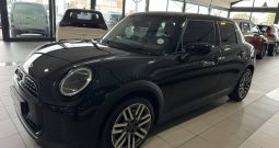 2025 MINI COOPER C 5DR A/T (F65)