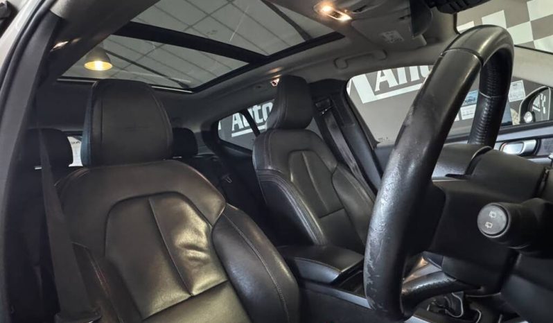 2019 VOLVO XC40 T3 INSCRIPTION full